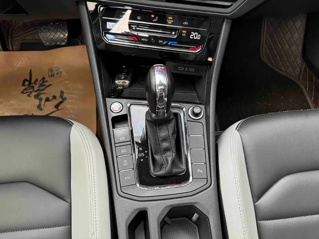 VOLKSWAGEN BORA 2023 300TSI DSG尊行 EDITION — фото 11