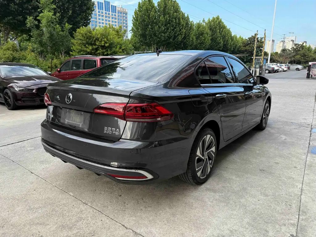 VOLKSWAGEN BORA 2023 300TSI DSG尊行 EDITION — фото 4