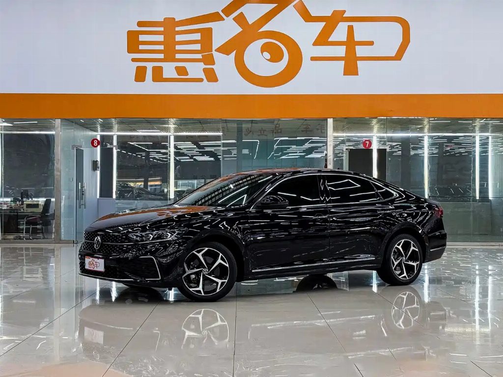 VOLKSWAGEN PASSAT 2022 330TSI 星空 PREMIUM EDITION — фото 1
