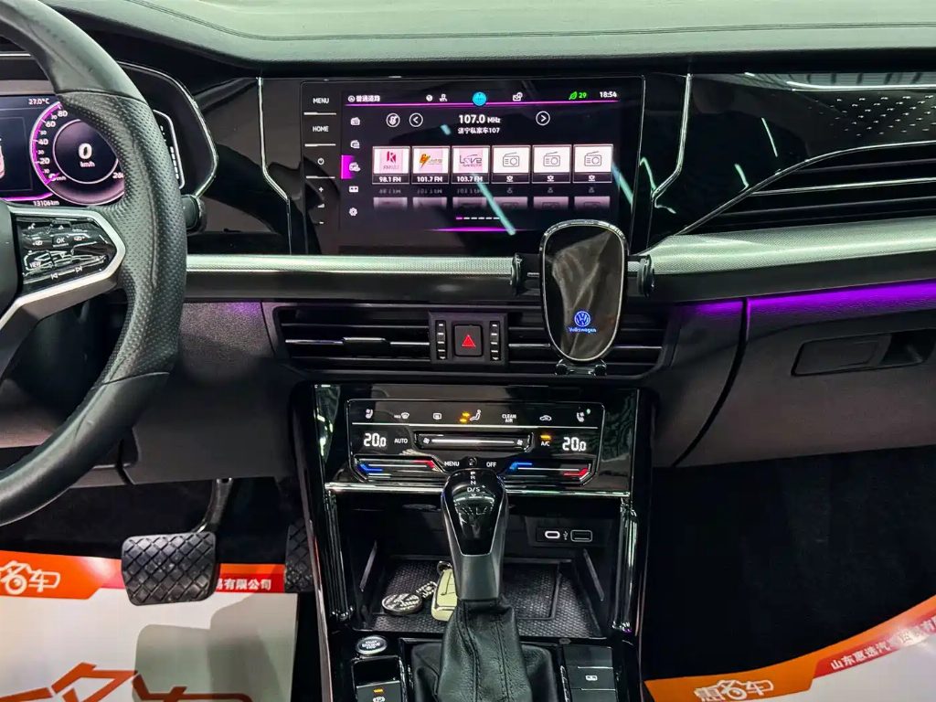 VOLKSWAGEN PASSAT 2022 330TSI 星空 PREMIUM EDITION — фото 12