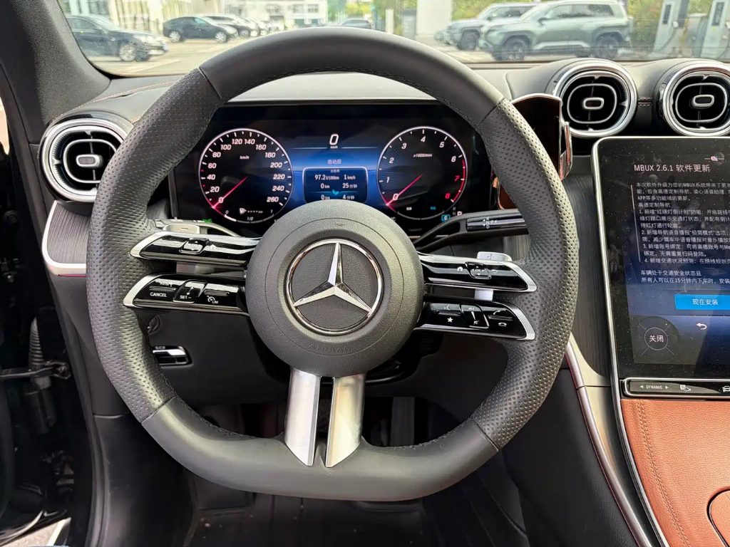 MERCEDES-BENZ GLC 2024 GLC 260 L 4MATIC DYNAMIC 5 SEATS — фото 6