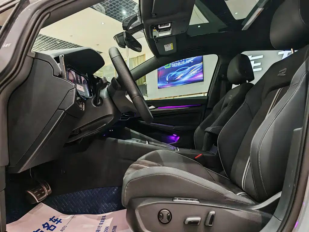 VOLKSWAGEN GOLF 2023 280TSI DSG R-LINE LITE — фото 7
