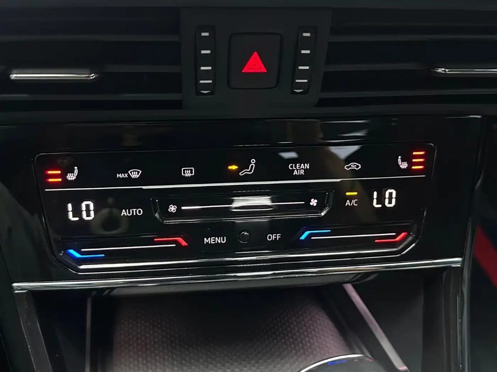 VOLKSWAGEN PASSAT 2022 280TSI ELITE EDITION — фото 8