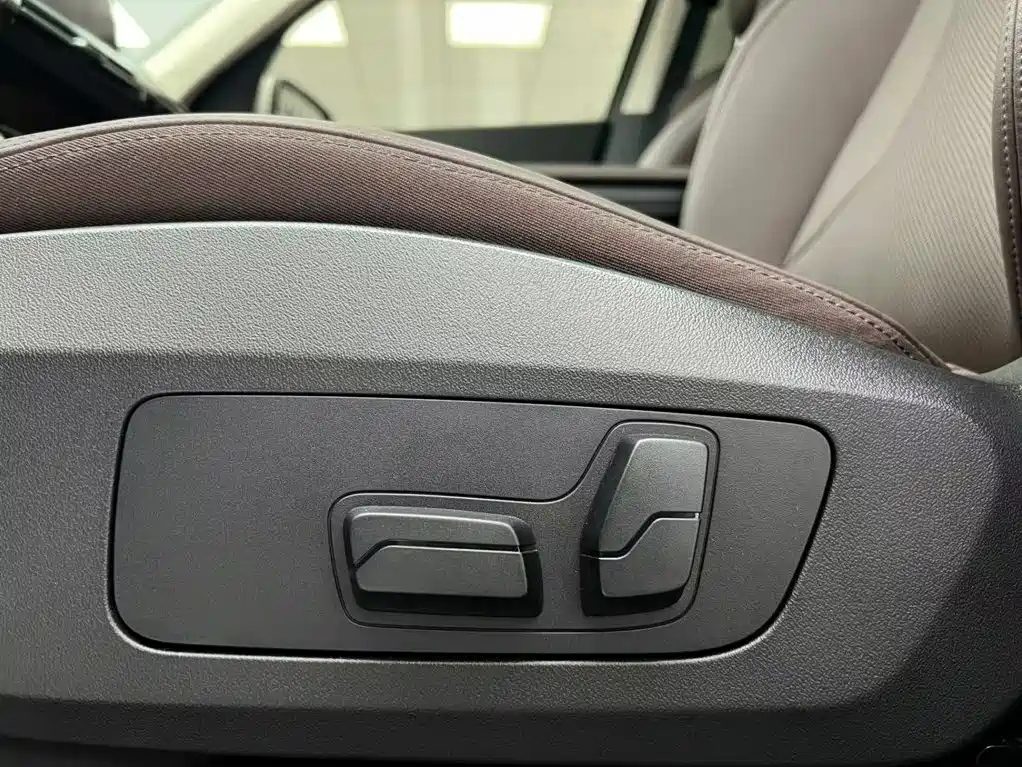 BMW X1 2023 SDRIVE20LI X设计 SET — фото 15