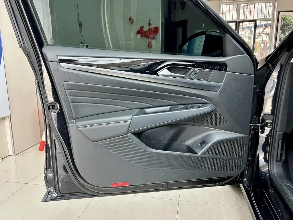 VOLKSWAGEN PASSAT 2022 280TSI ELITE EDITION — фото 21