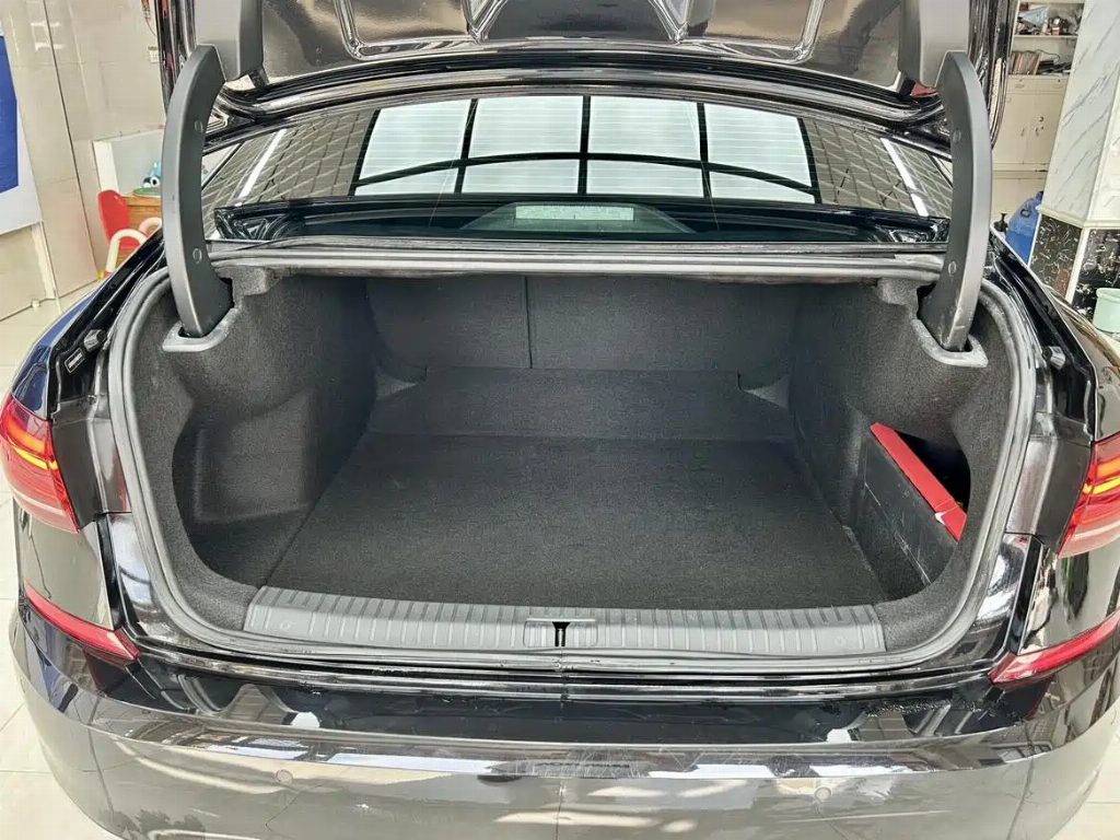 VOLKSWAGEN PASSAT 2022 280TSI ELITE EDITION — фото 23