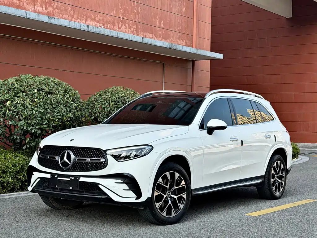 MERCEDES-BENZ GLC 2024 GLC 260 L 4MATIC DYNAMIC 5 SEATS — фото 1