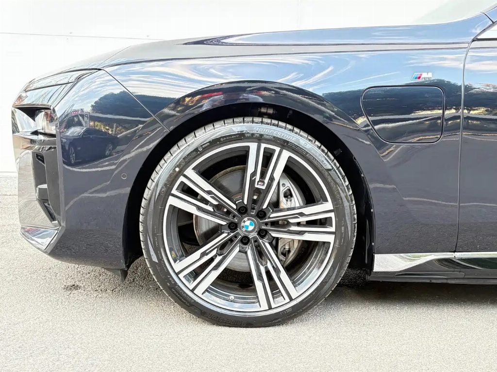BMW I7 2023 EDRIVE50L ENJOY M SPORT SET — фото 8