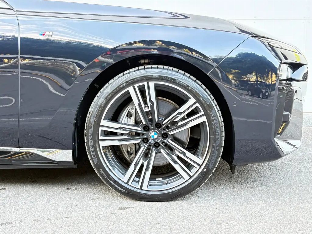BMW I7 2023 EDRIVE50L ENJOY M SPORT SET — фото 10