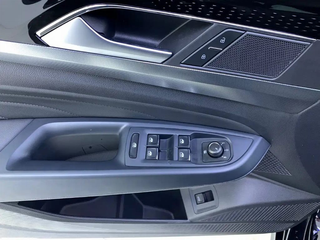 VOLKSWAGEN PASSAT 2023 FACELIFT 280TSI ELITE EDITION — фото 4