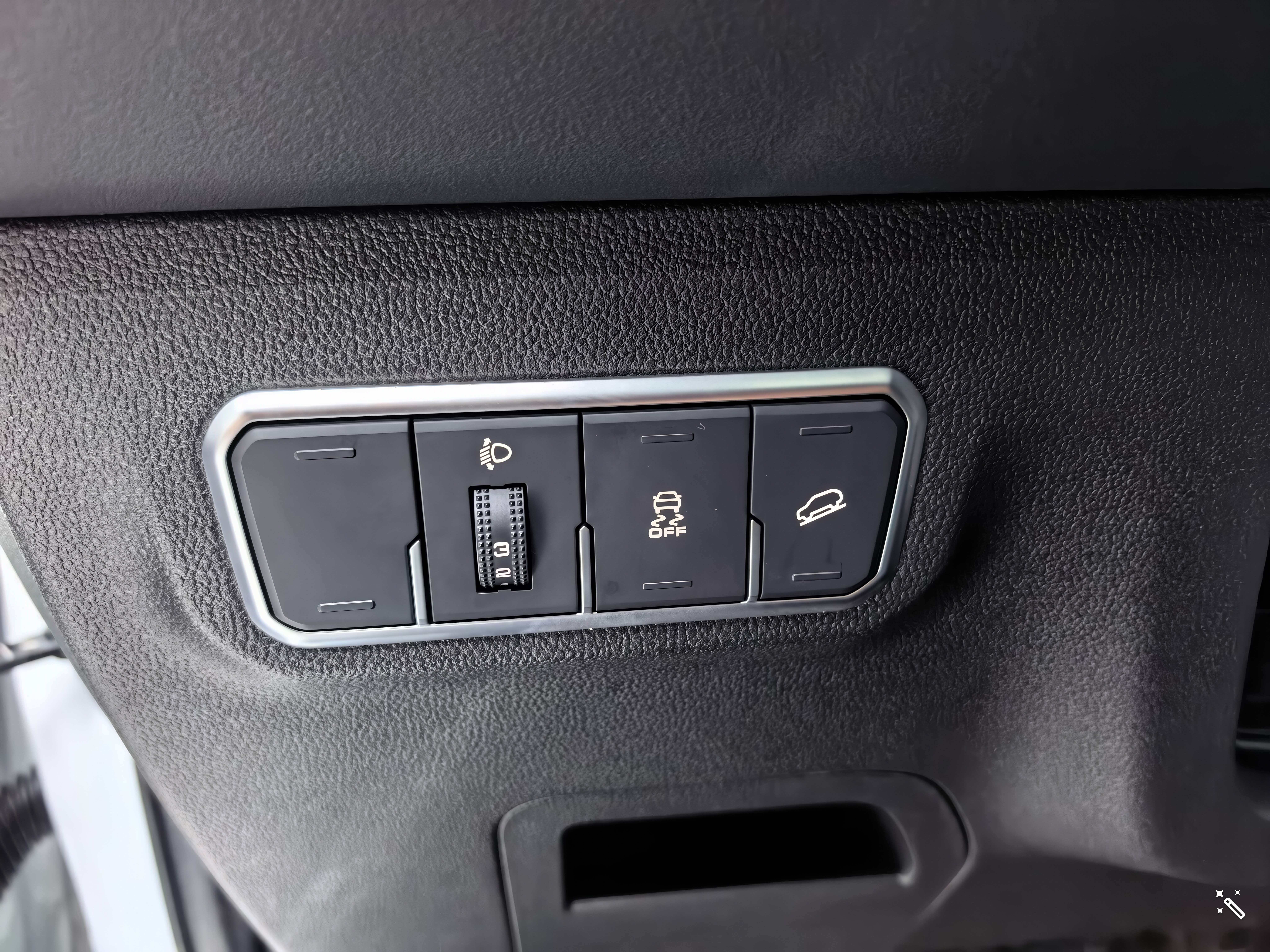 HAVAL M6 2023 PLUS 1.5T DCT LUXURY SMART LINK TYPE — фото 8