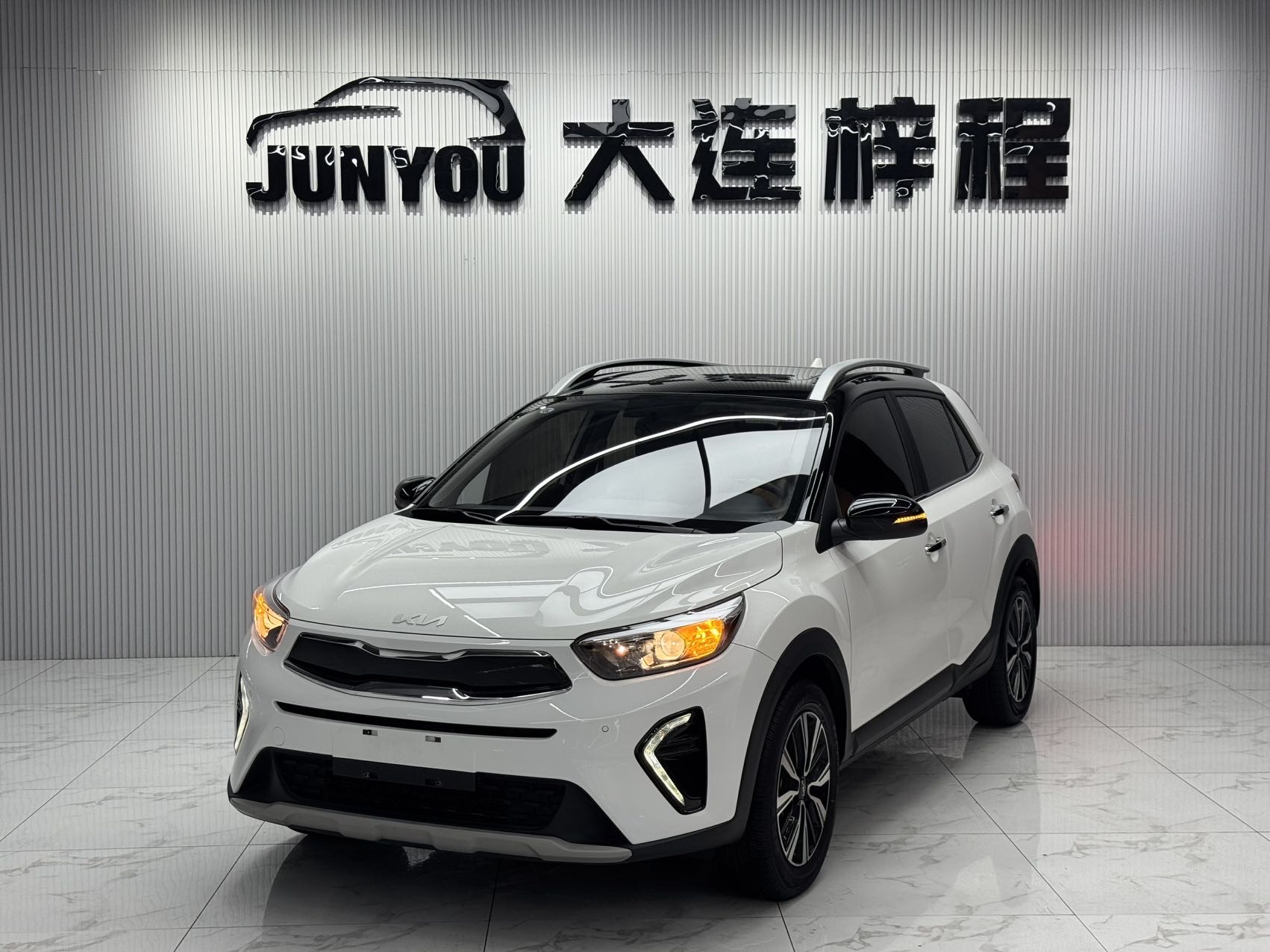 KIA KX1 2021 1.4L CVT趣享 SUNROOF 款 — фото 1