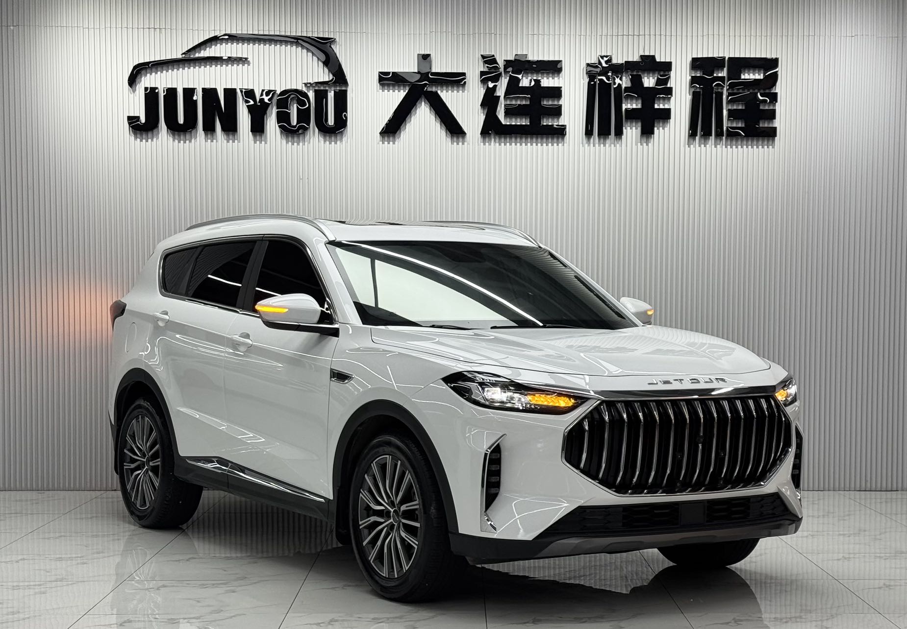 JETOUR X70 PLUS 2023 1.5T DCT勇者PLUS 5 SEATS — фото 3