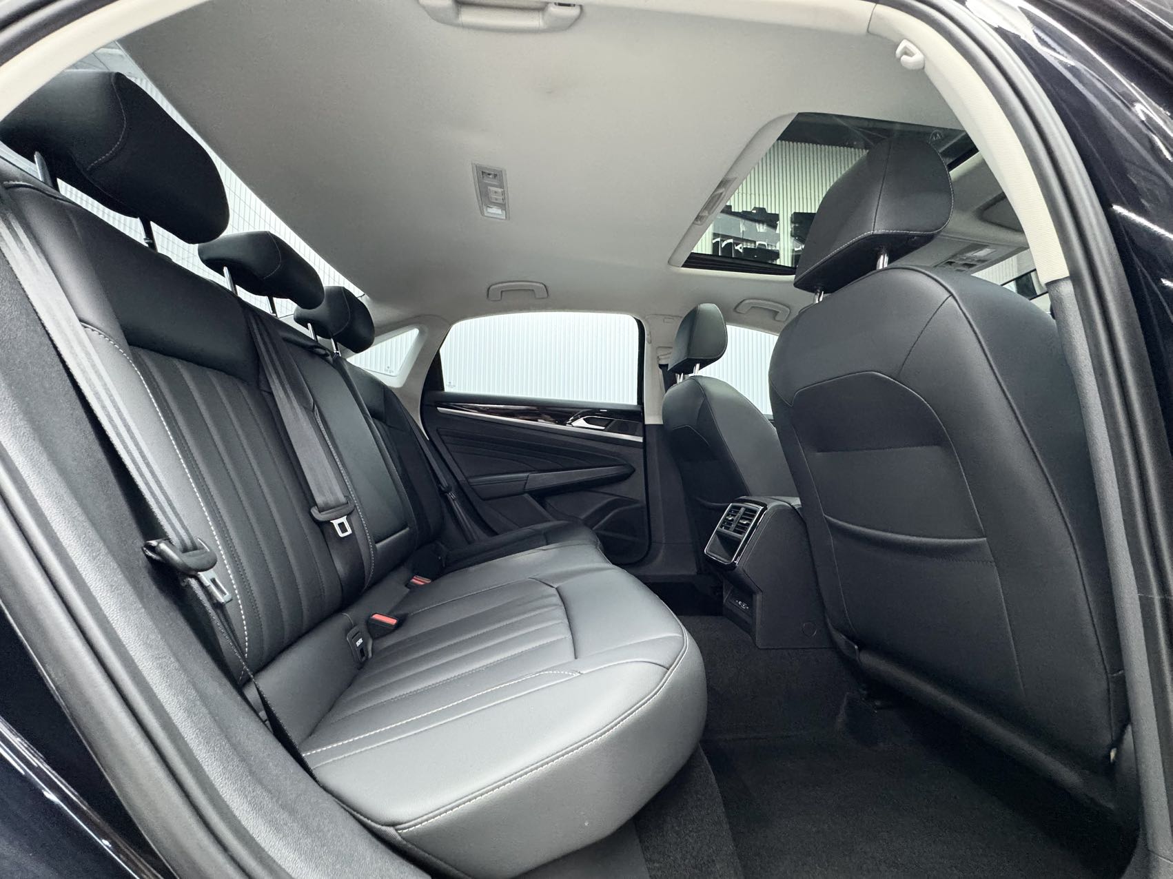VOLKSWAGEN PASSAT 2022 280TSI BUSINESS EDITION — фото 12