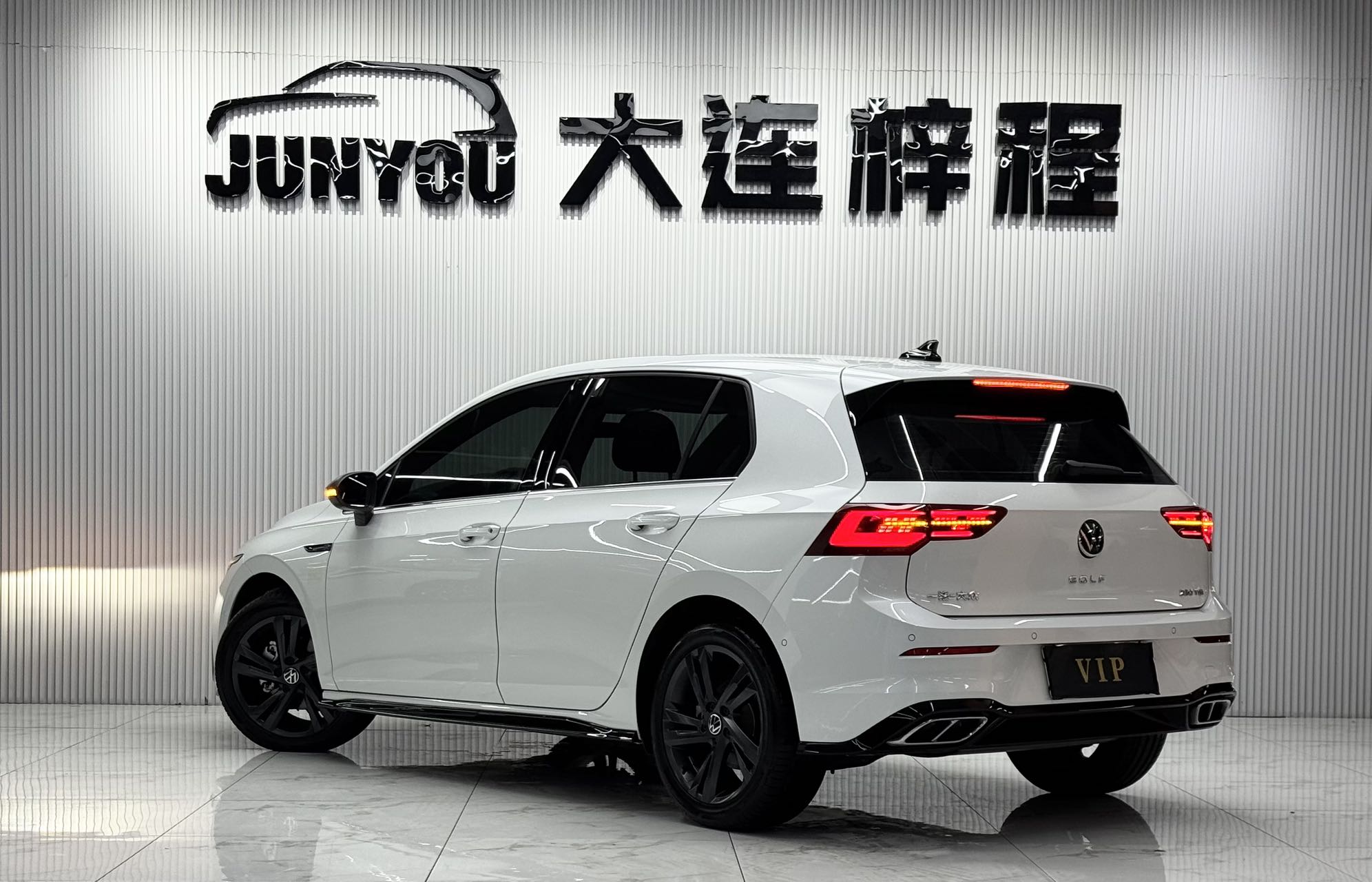 VOLKSWAGEN GOLF 2023 280TSI DSG R-LINE — фото 6