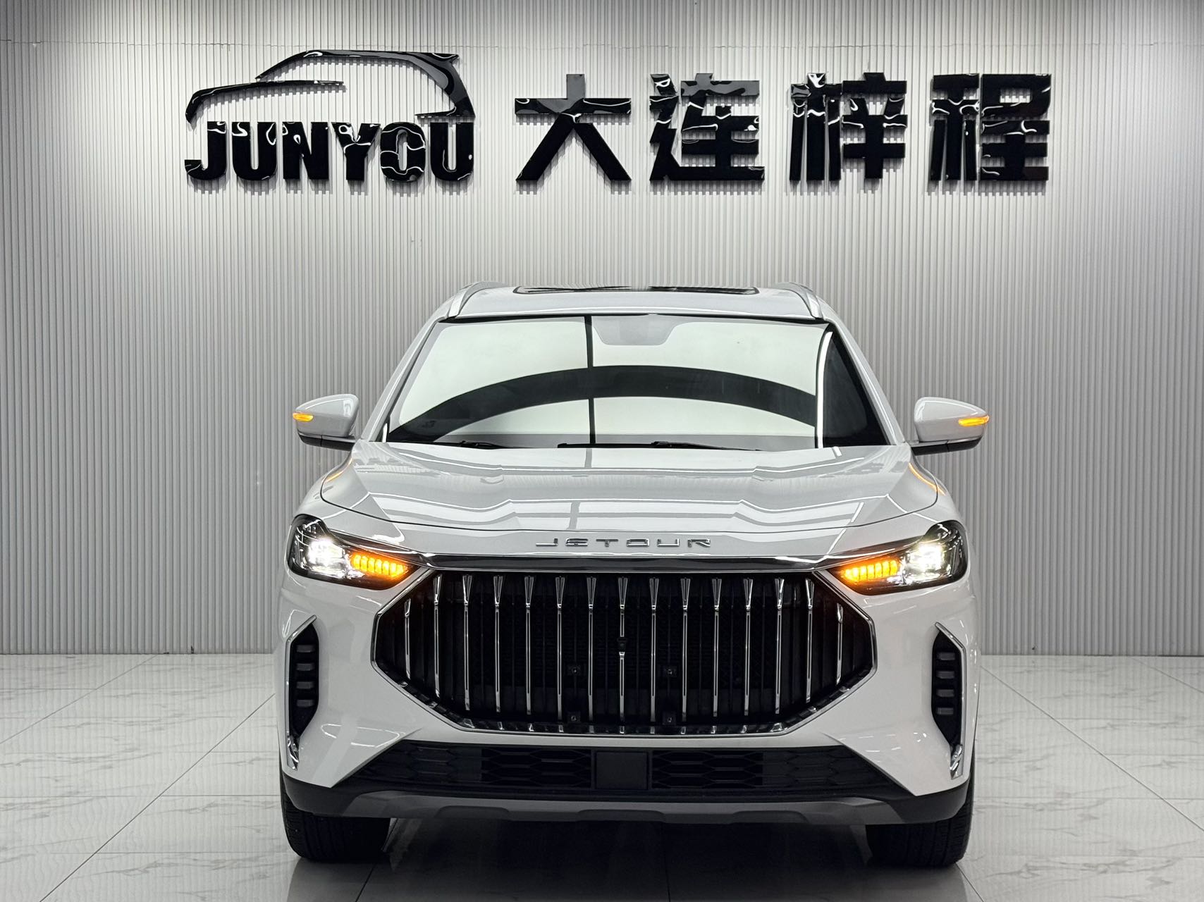 JETOUR X70 PLUS 2023 1.5T DCT勇者PLUS 5 SEATS — фото 2
