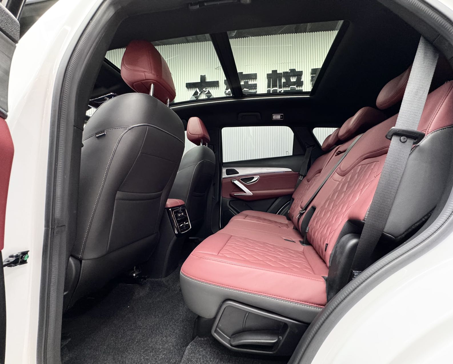JETOUR X70 PLUS 2023 1.5T DCT勇者PLUS 5 SEATS — фото 10