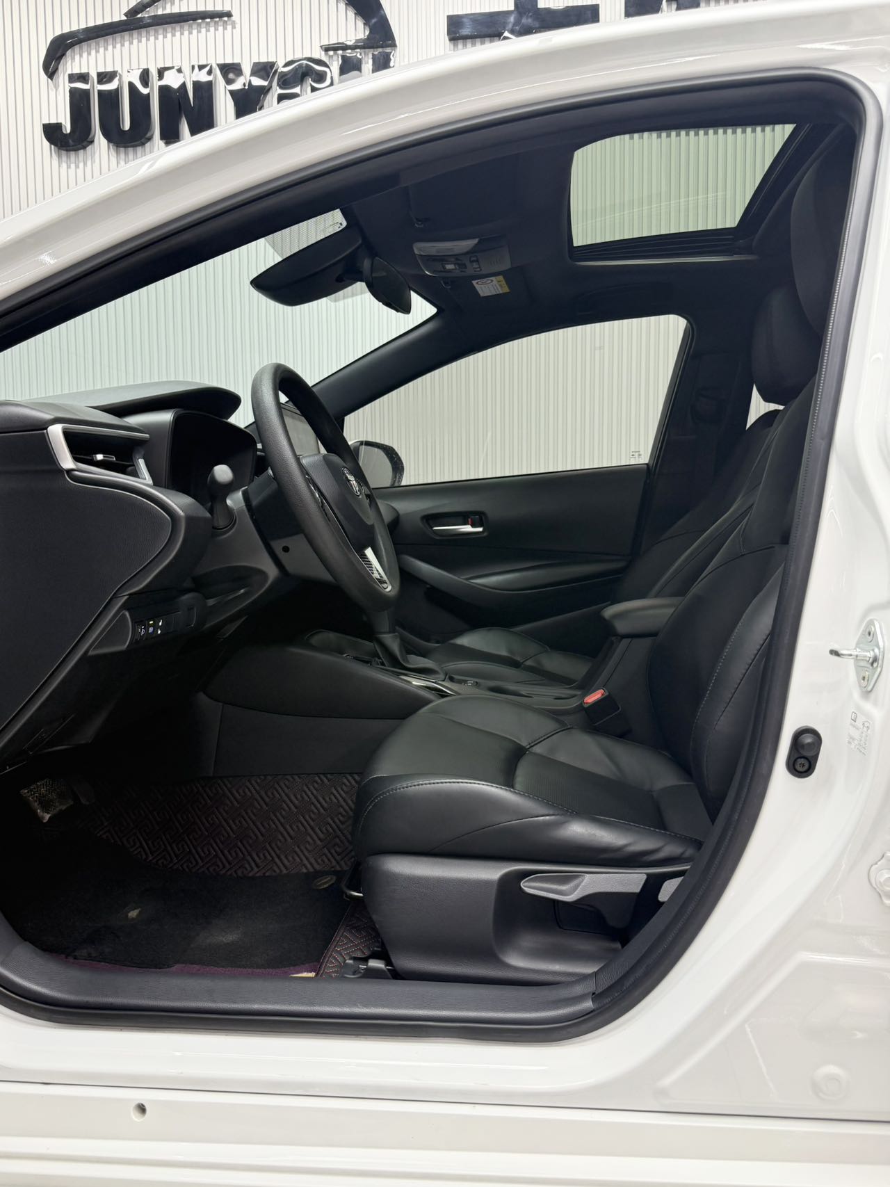 TOYOTA LEVIN 2023 185T CVT DELUXE EDITION — фото 11