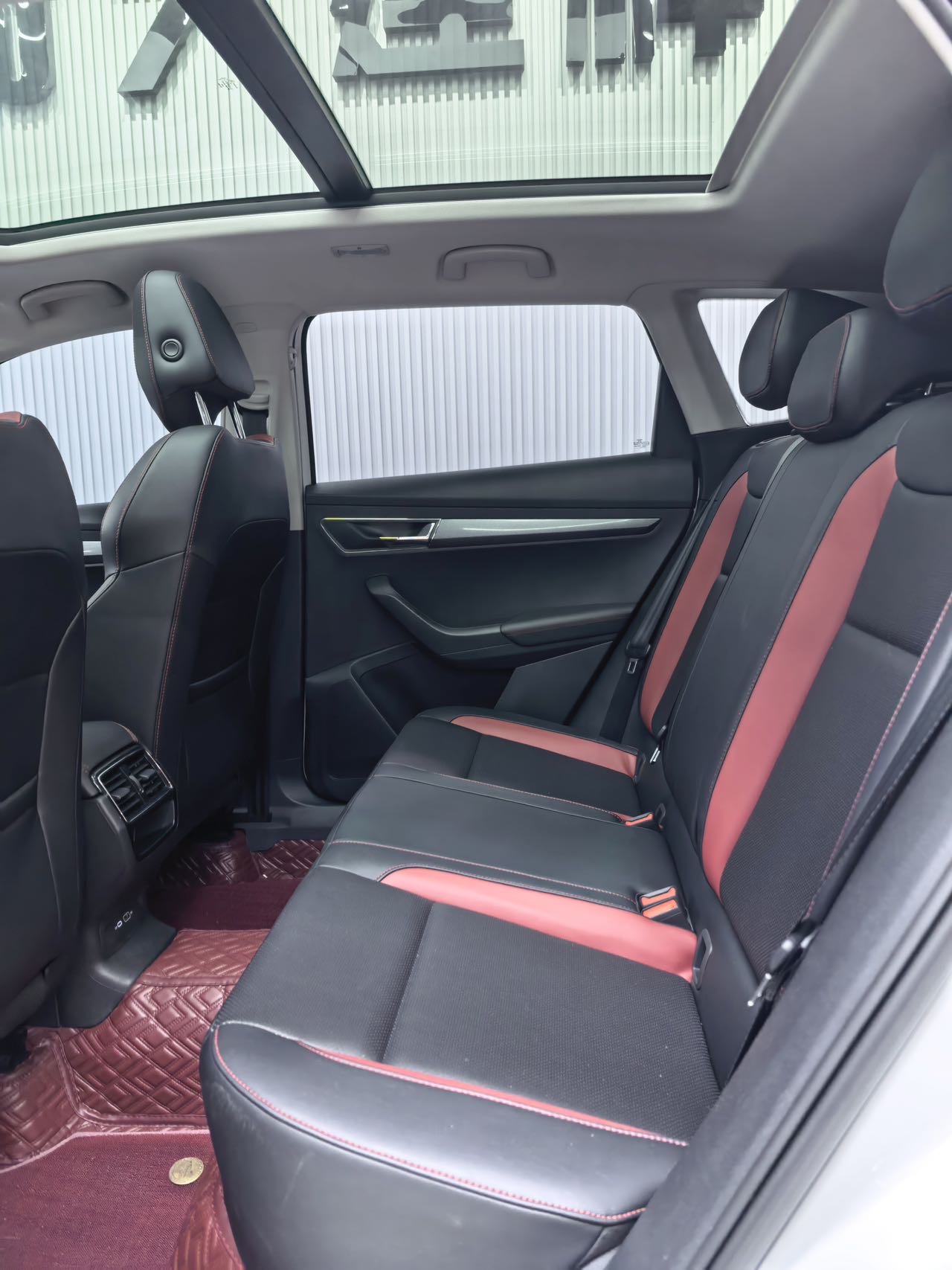SKODA KAROQ 2023 TSI280 奢享 EDITION — фото 10