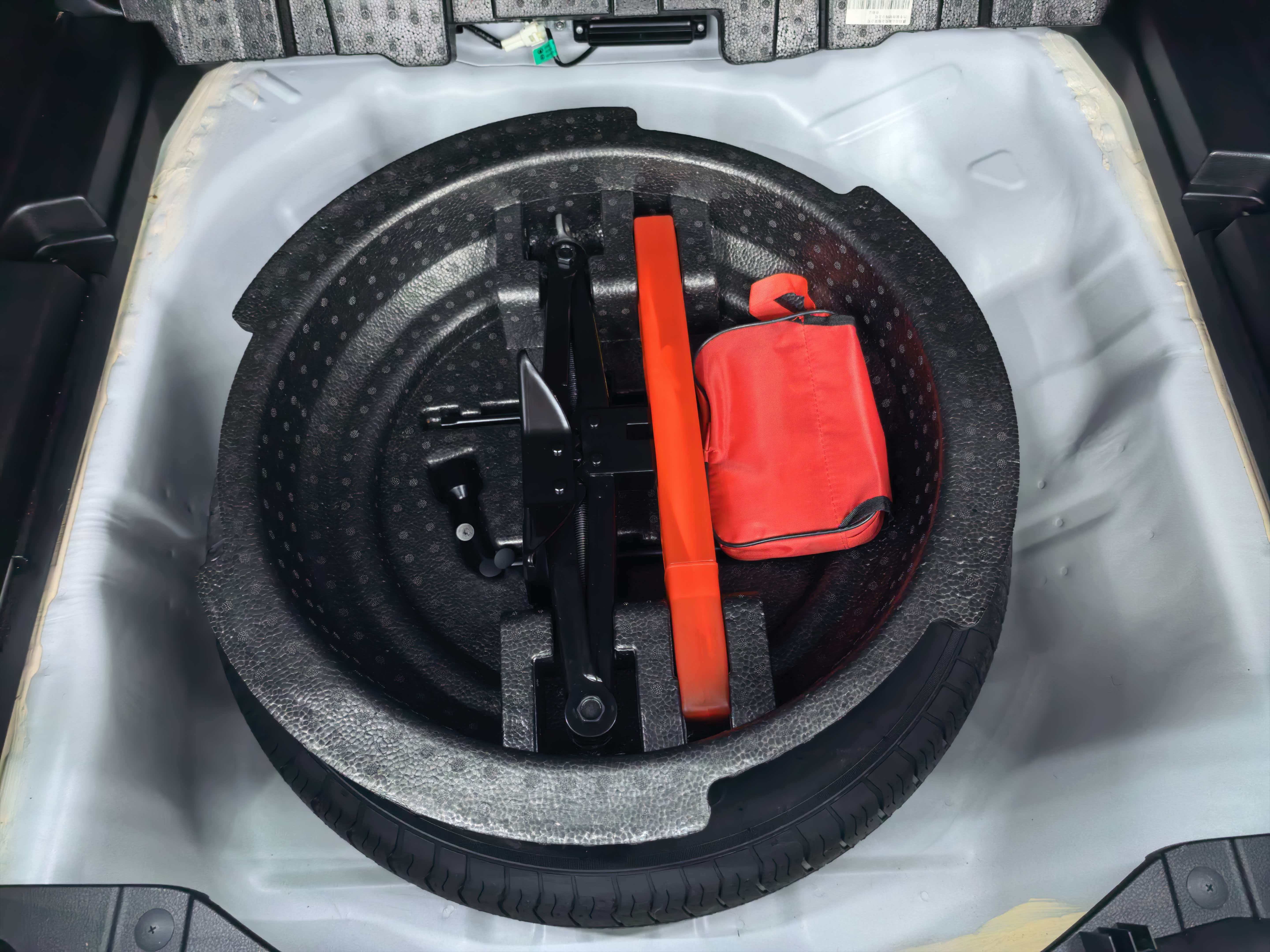HAVAL M6 2023 PLUS 1.5T DCT LUXURY SMART LINK TYPE — фото 12