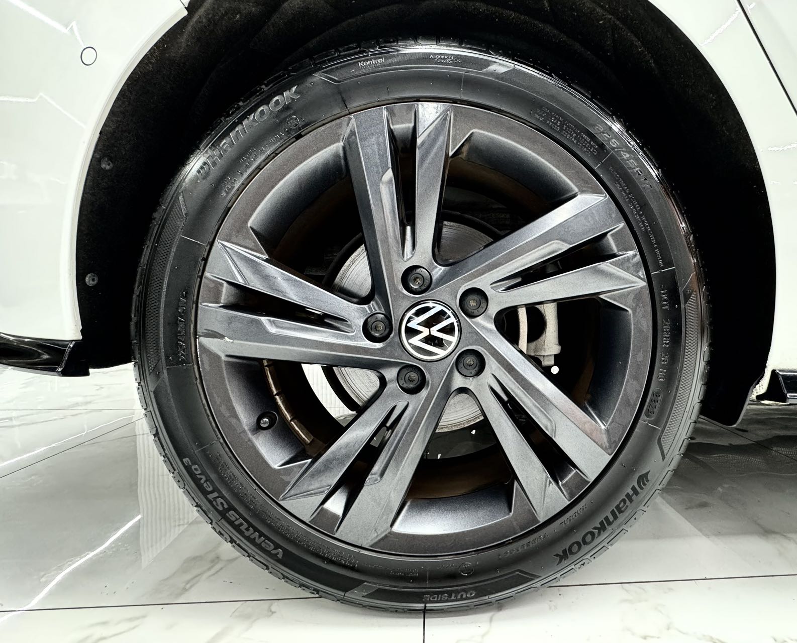 VOLKSWAGEN GOLF 2023 280TSI DSG R-LINE — фото 20