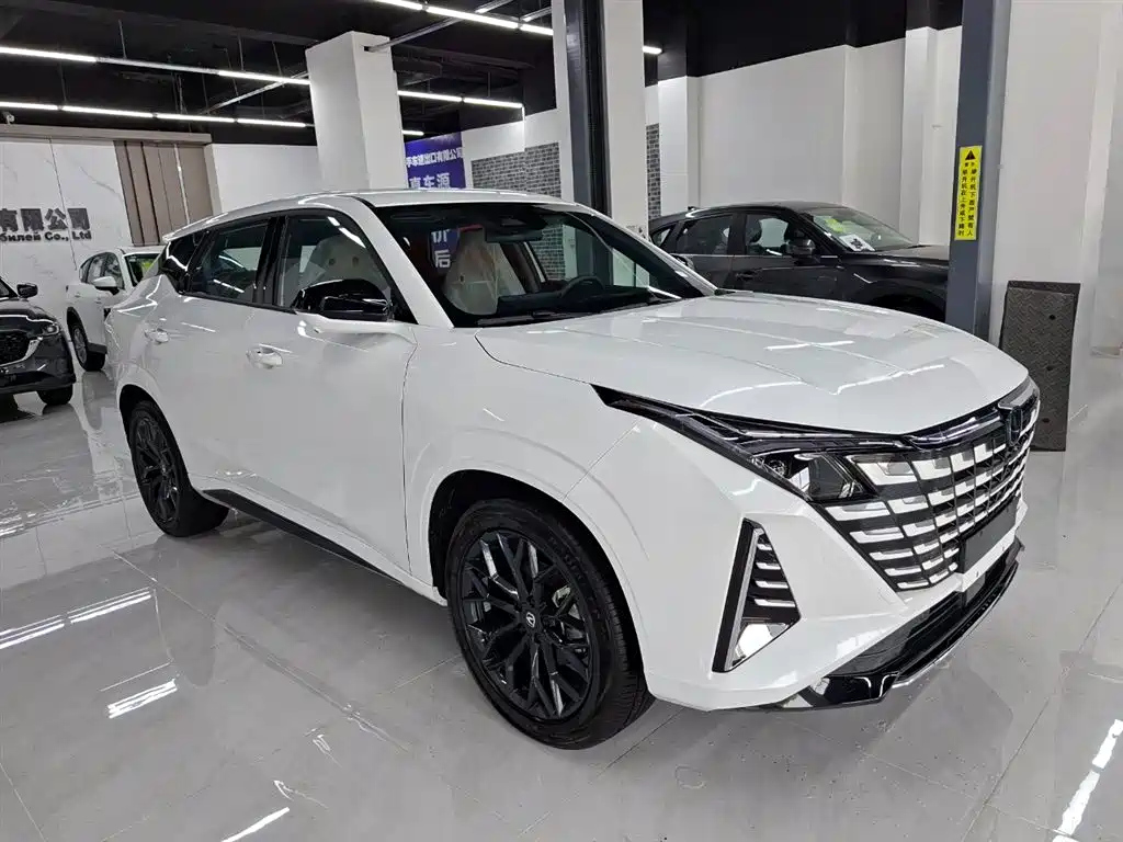 CHANGAN UNI-Z 2026 1.5T 畅行 EDITION — фото 3
