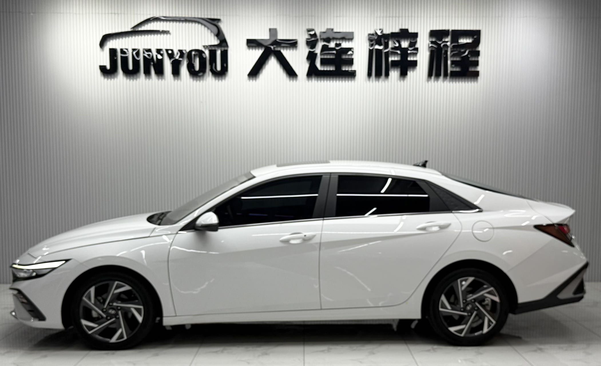 HYUNDAI ELANTRA 2023 1.5L CVT GLX ELITE EDITION — фото 8