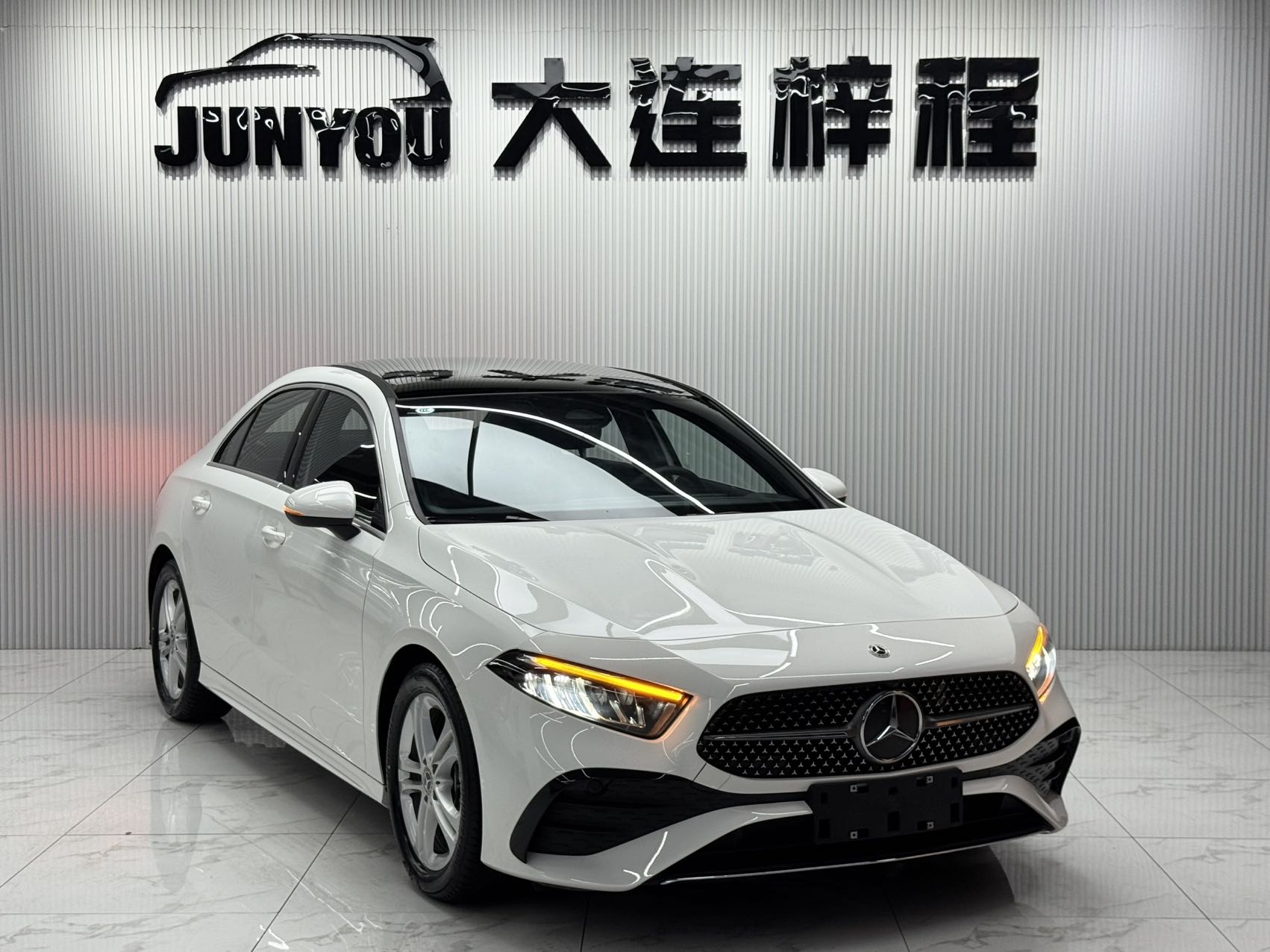 MERCEDES-BENZ A-CLASS 2024 A 180 L — фото 3
