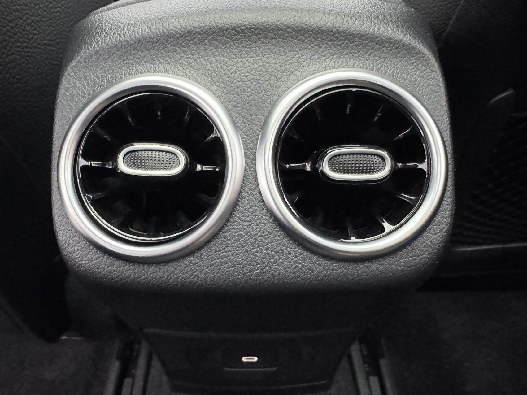 MERCEDES-BENZ A-CLASS 2024 A 180 L — фото 13