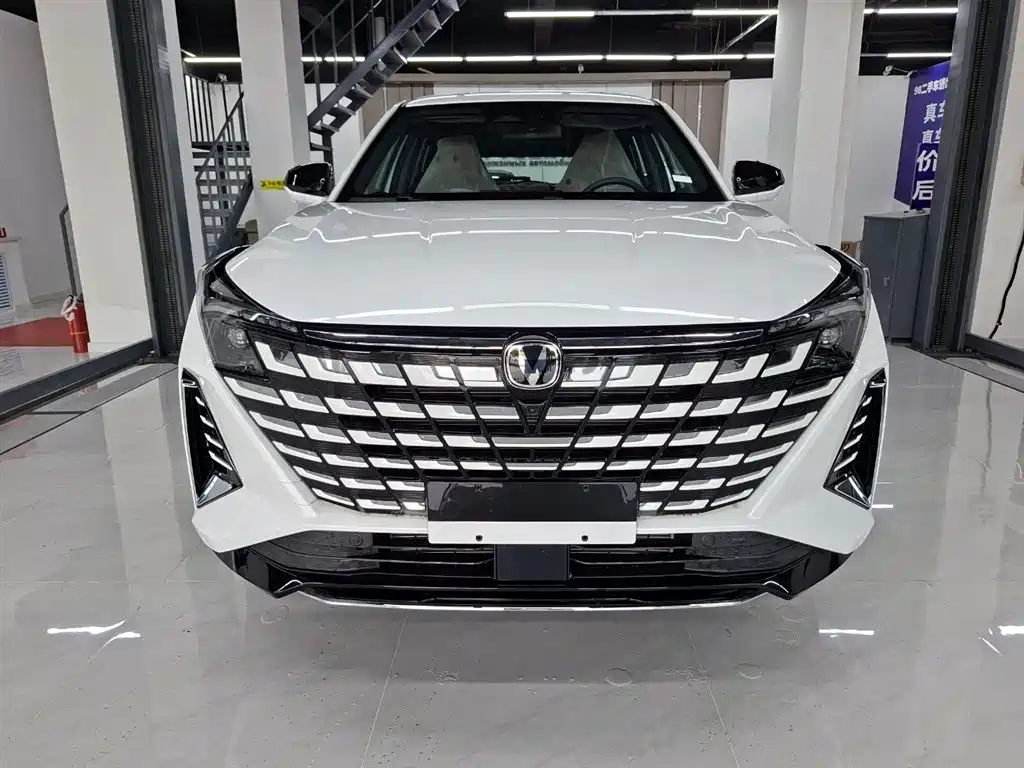 CHANGAN UNI-Z 2026 1.5T 畅行 EDITION — фото 1