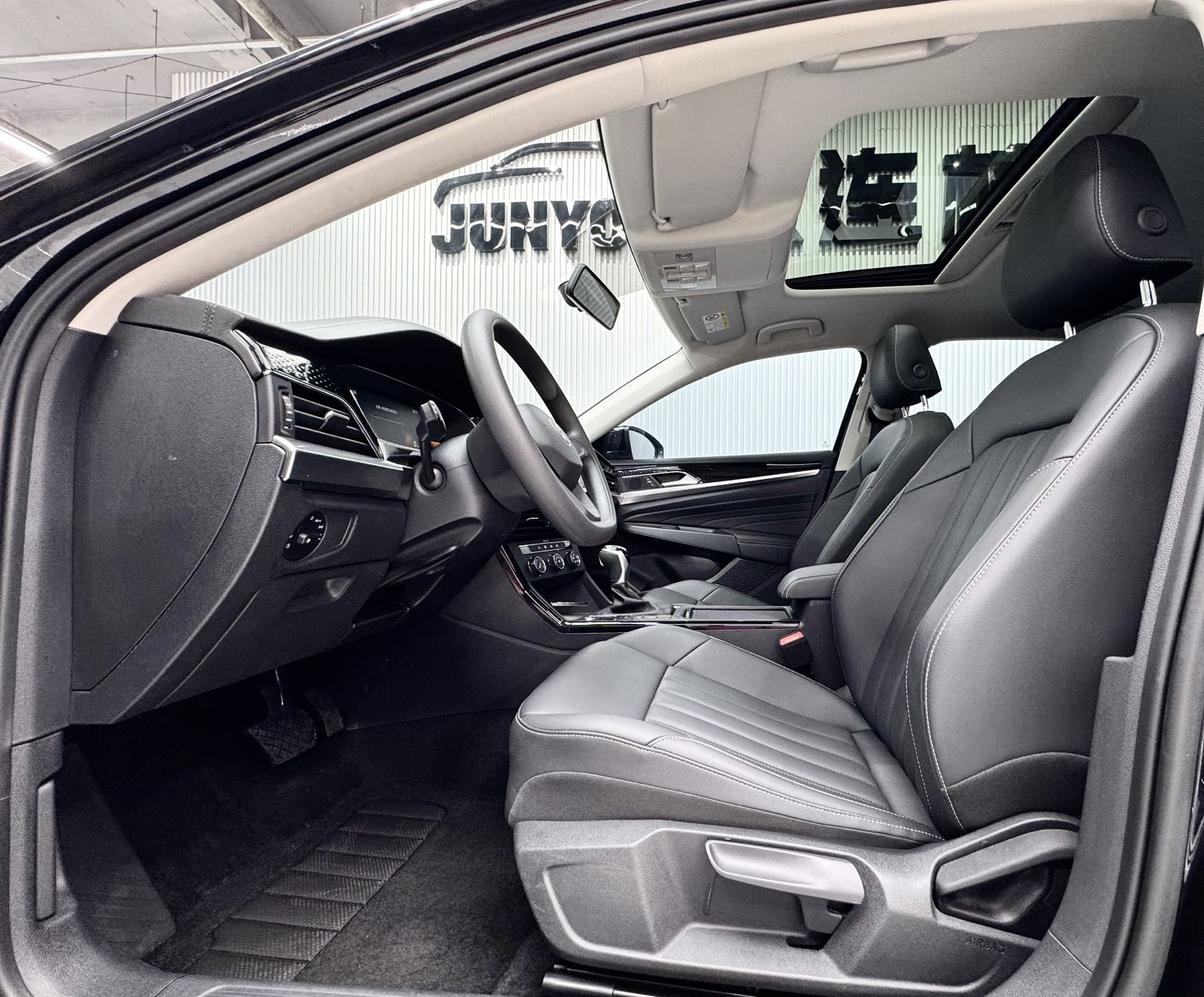 VOLKSWAGEN PASSAT 2022 280TSI BUSINESS EDITION — фото 9