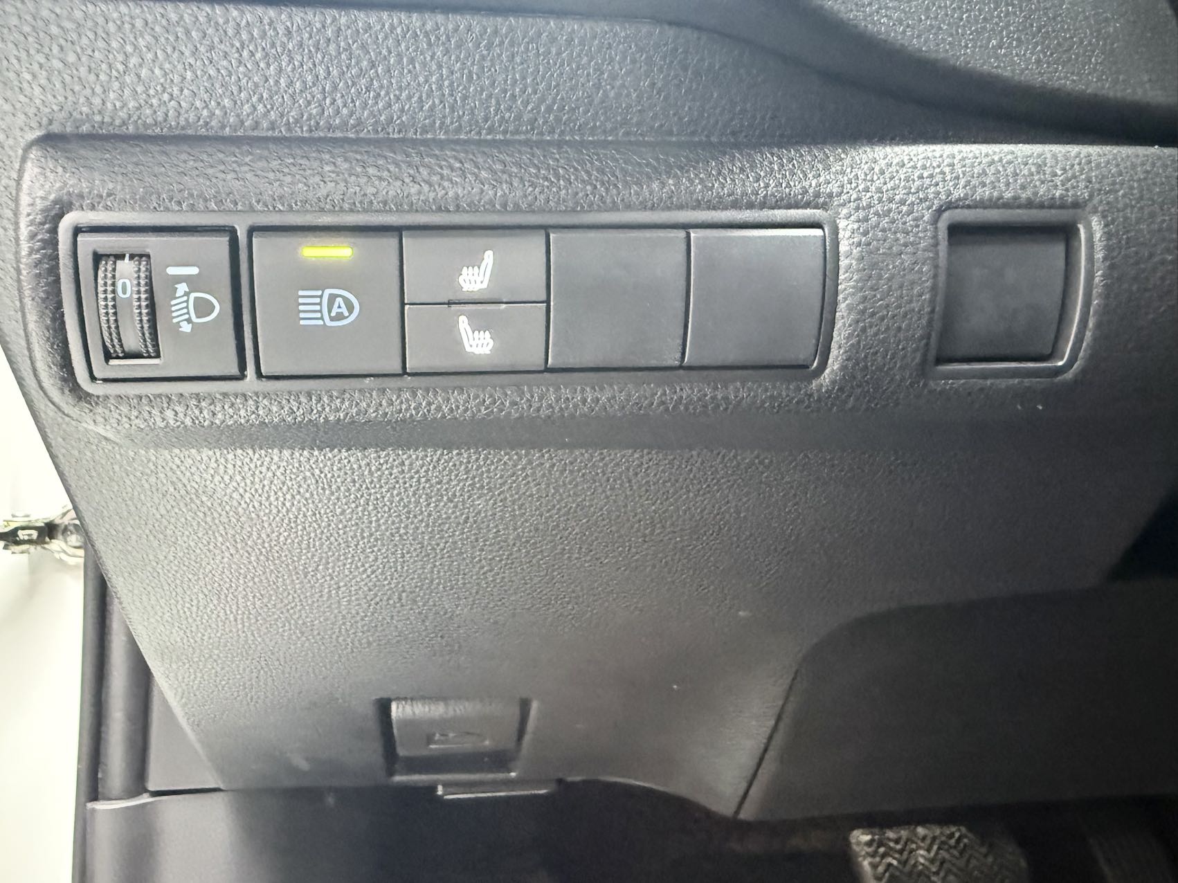 TOYOTA LEVIN 2023 185T CVT DELUXE EDITION — фото 13