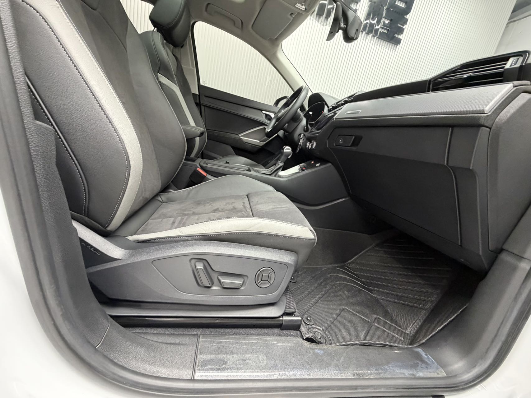 AUDI Q3 2022 MODEL 35 TFSI 进取 DYNAMIC — фото 7
