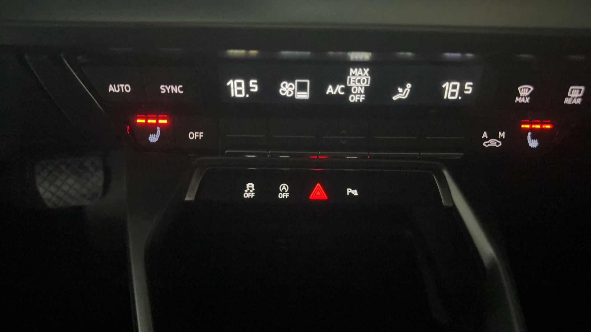 AUDI A3 2023 MODEL SPORTBACK 35 TFSI FASHION SPORT TYPE — фото 17