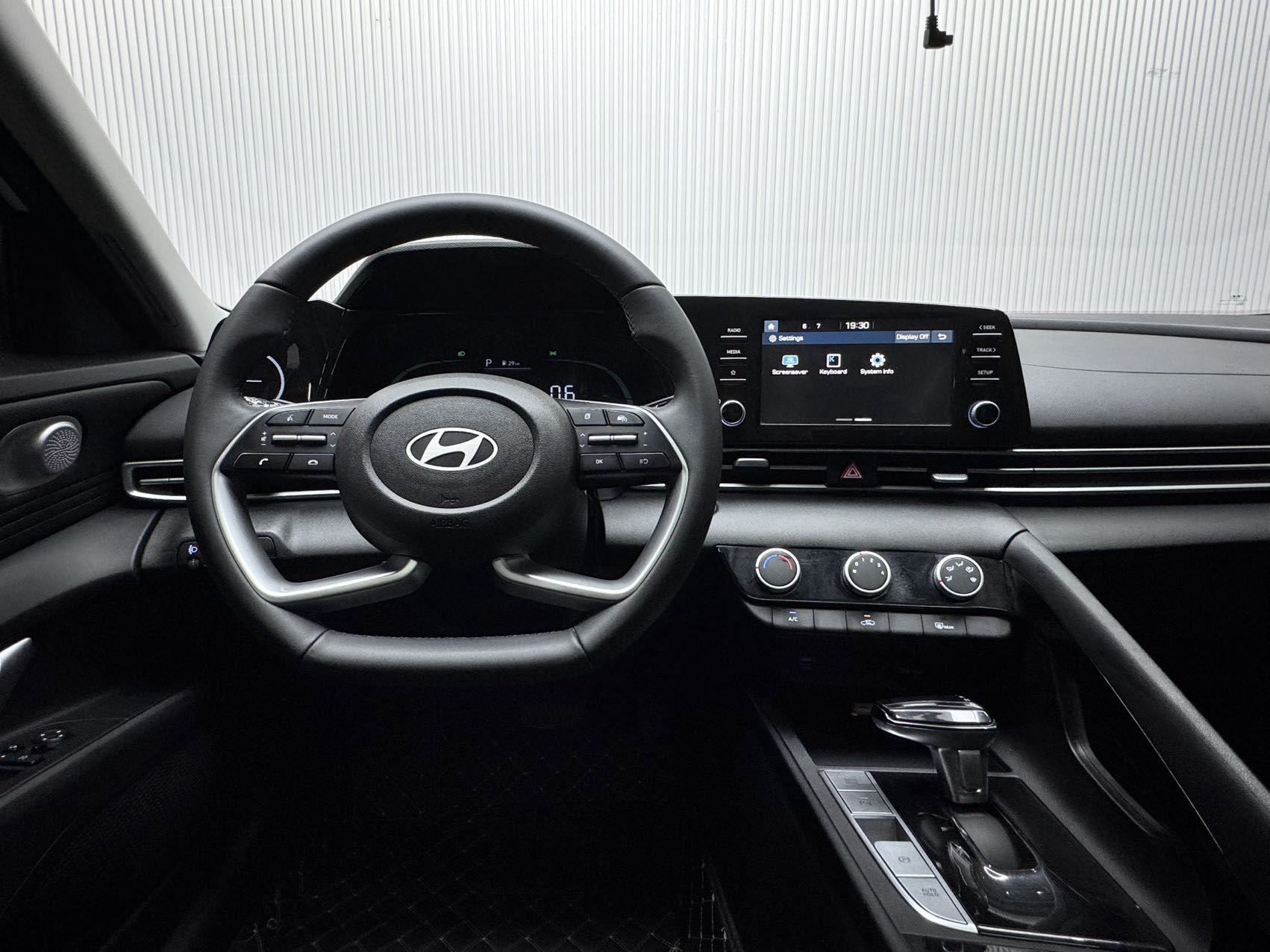 HYUNDAI ELANTRA 2023 1.5L CVT GLX ELITE EDITION — фото 16
