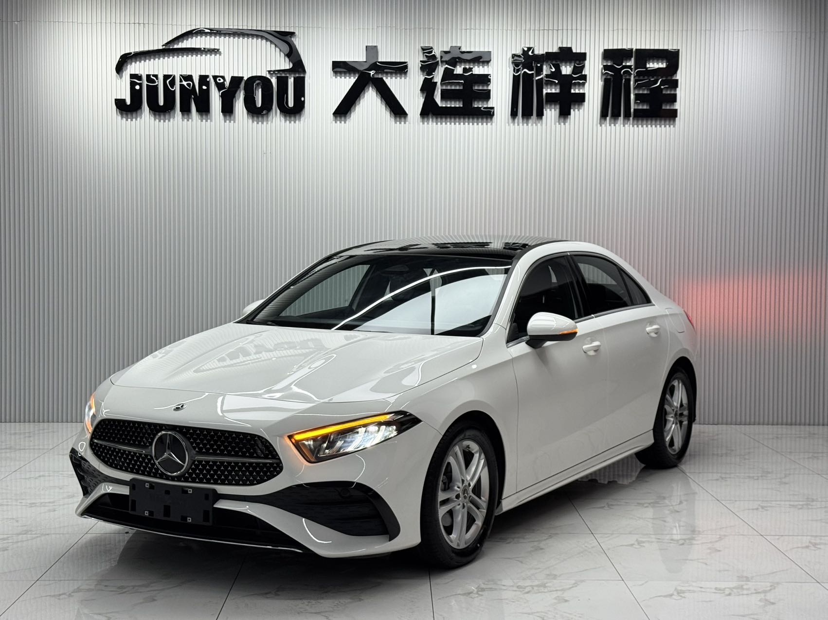 MERCEDES-BENZ A-CLASS 2024 A 180 L — фото 1