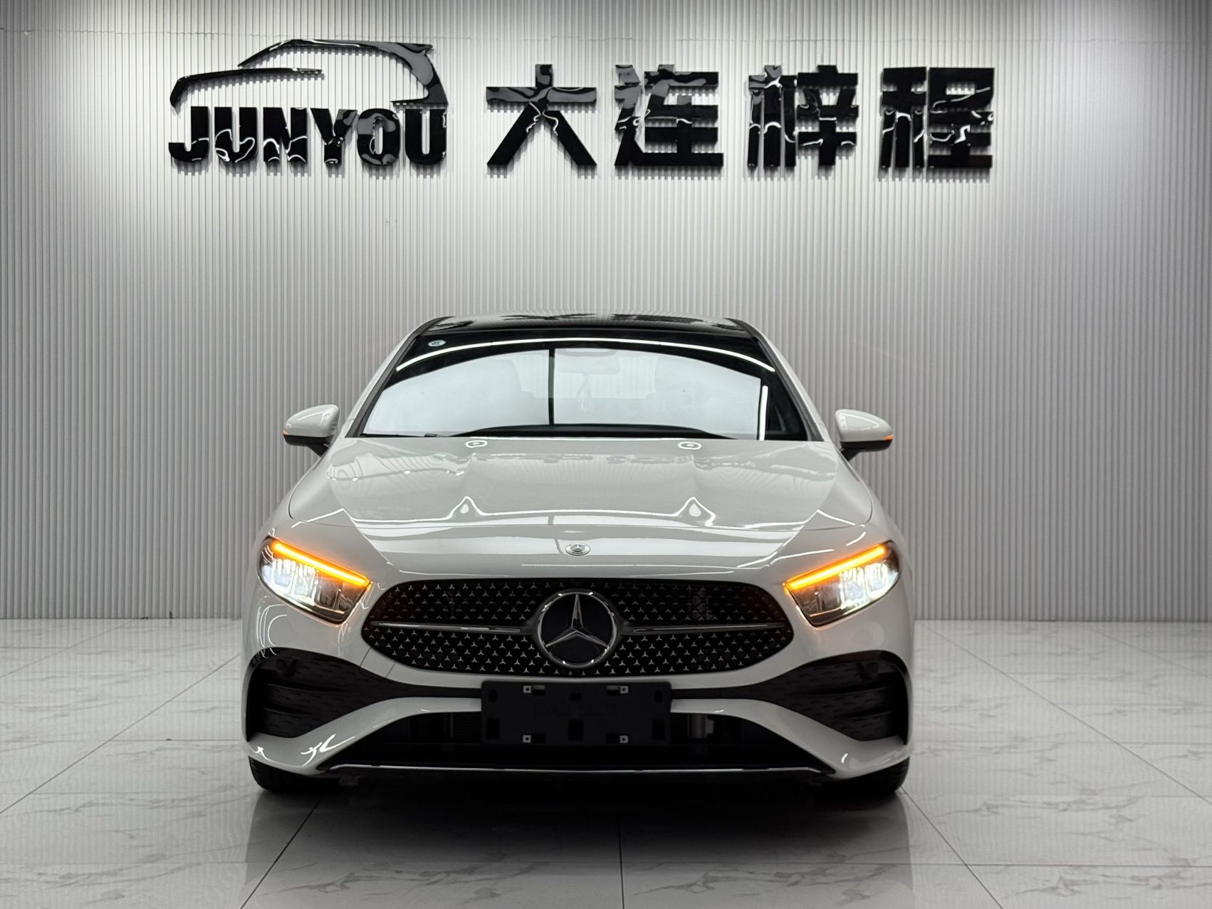 MERCEDES-BENZ A-CLASS 2024 A 180 L — фото 2