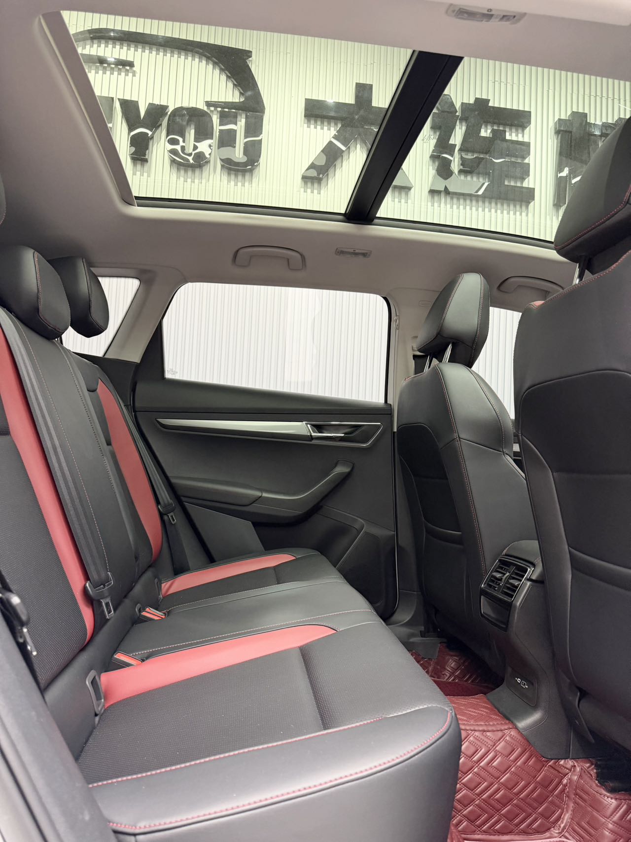 SKODA KAROQ 2023 TSI280 奢享 EDITION — фото 20