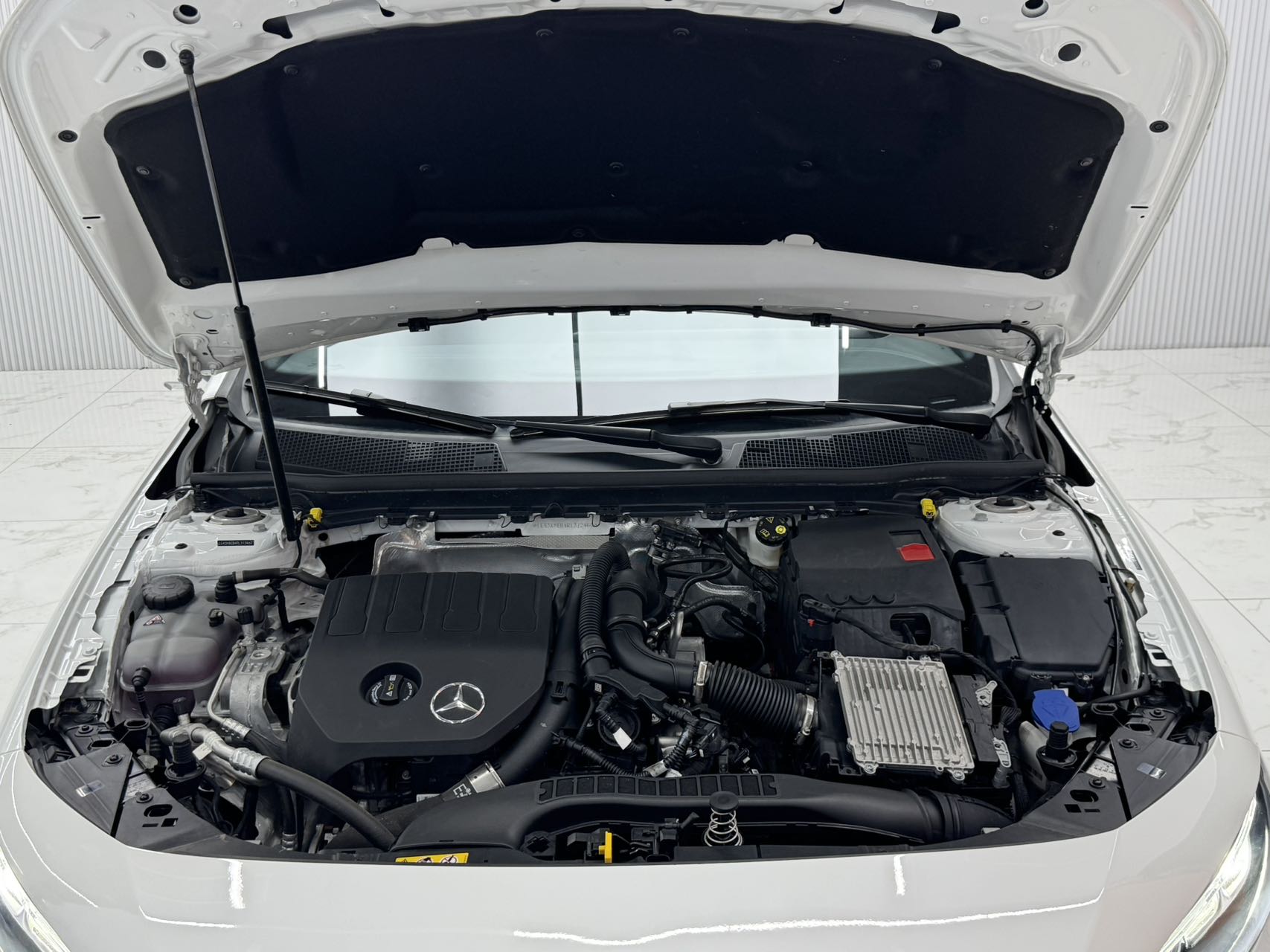 MERCEDES-BENZ A-CLASS 2024 A 180 L — фото 22