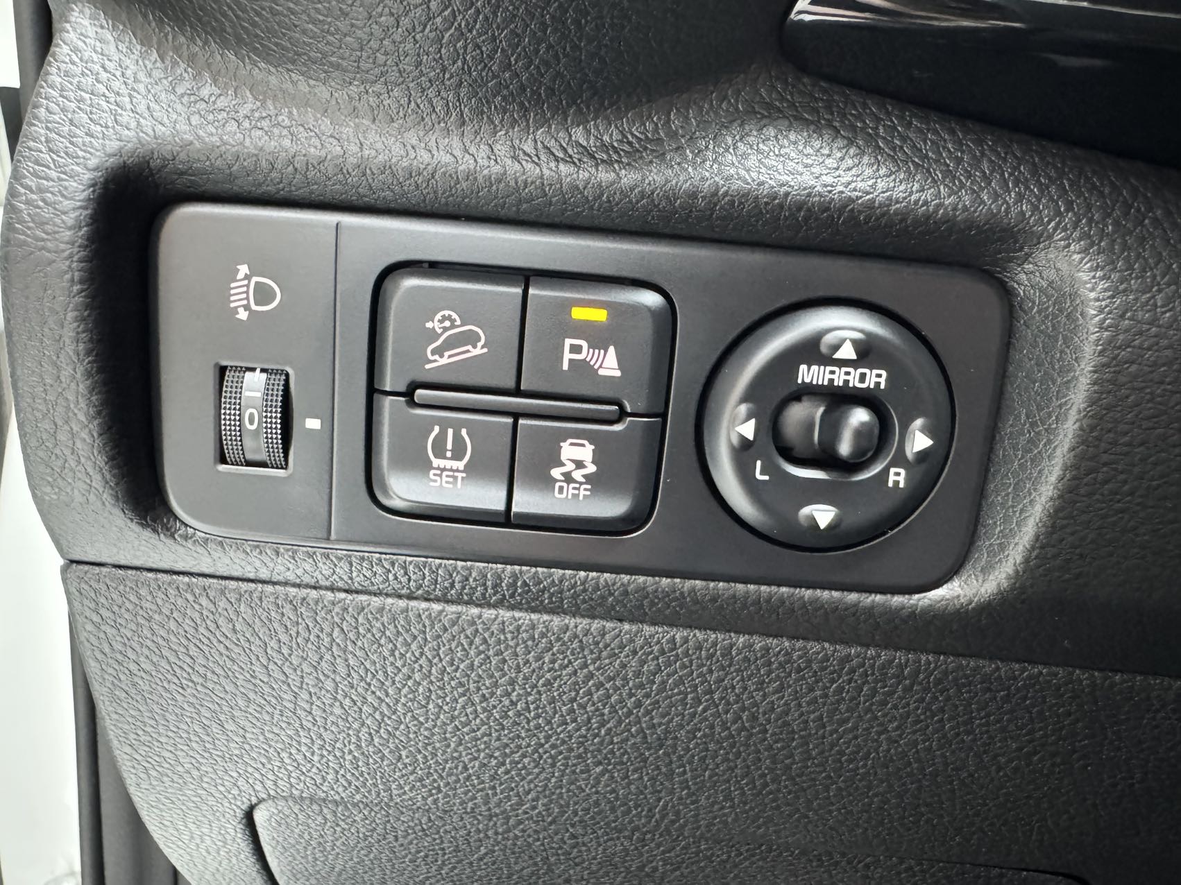 KIA KX1 2021 1.4L CVT趣享 SUNROOF 款 — фото 17