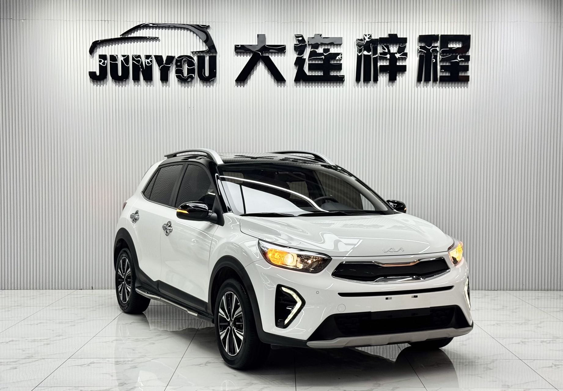 KIA KX1 2021 1.4L CVT趣享 SUNROOF 款 — фото 1
