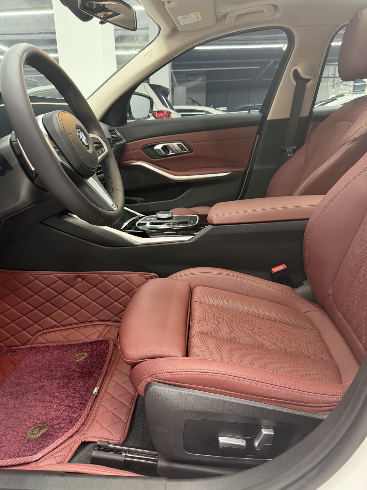 BMW 3 SERIES 2023 320LI M SPORT SET — фото 14