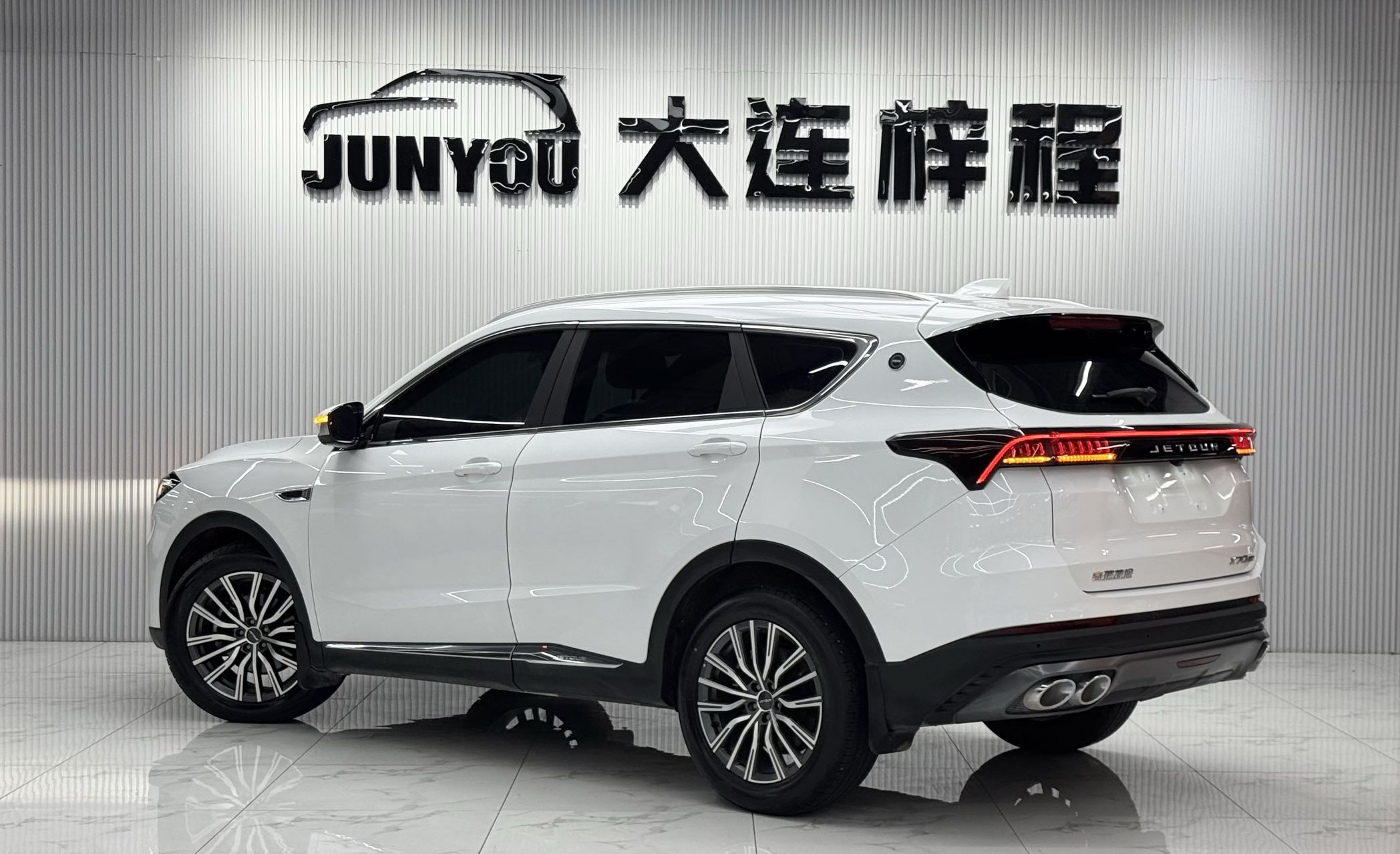 JETOUR X70 PLUS 2023 1.5T DCT勇者PLUS 5 SEATS — фото 5