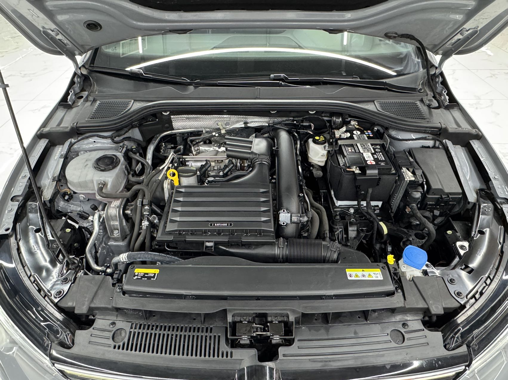 VOLKSWAGEN GOLF 2023 280TSI DSG R-LINE LITE — фото 17