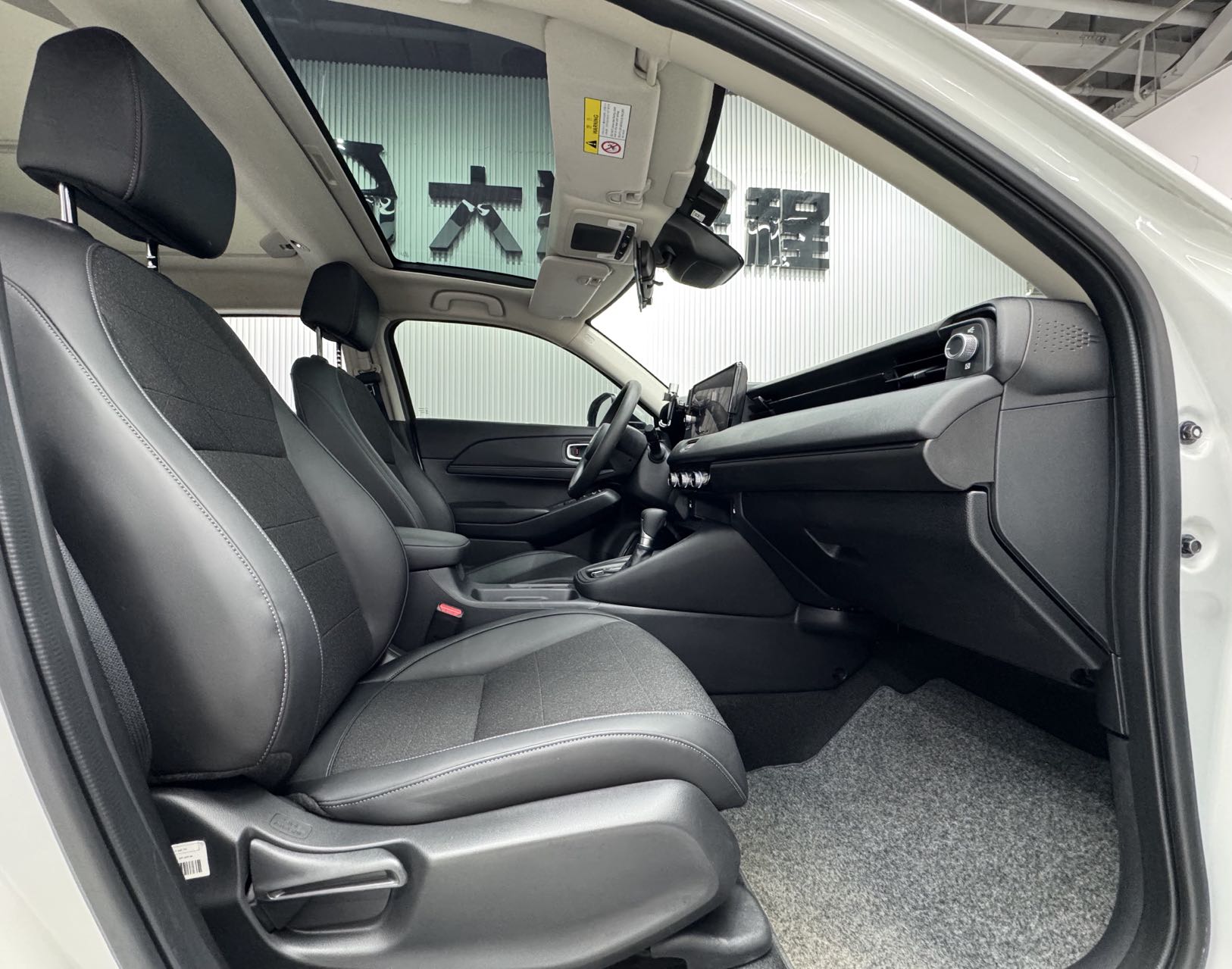 HONDA VEZEL 2023 1.5L CVT PIONEER EDITION — фото 11
