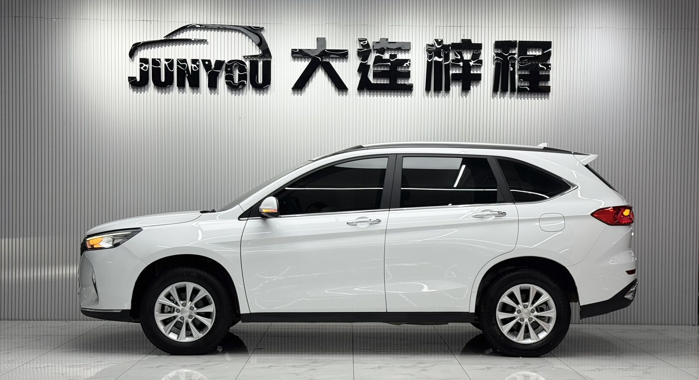HAVAL M6 2023 PLUS 1.5T DCT LUXURY SMART LINK TYPE — фото 7