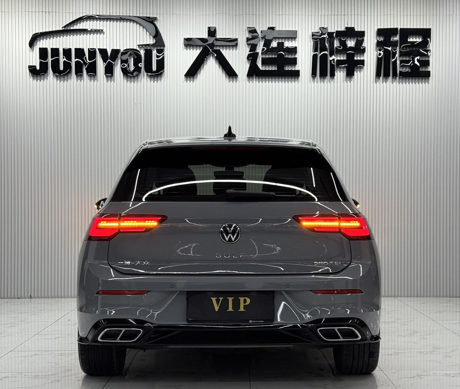 VOLKSWAGEN GOLF 2023 280TSI DSG R-LINE LITE — фото 5