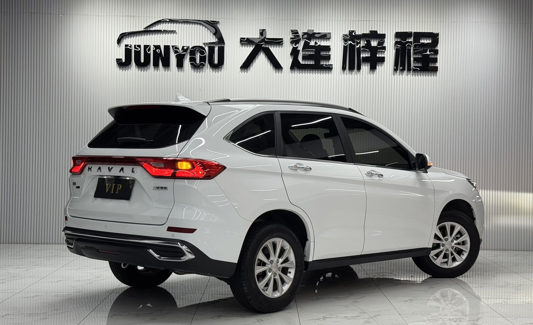 HAVAL M6 2023 PLUS 1.5T DCT LUXURY SMART LINK TYPE — фото 4