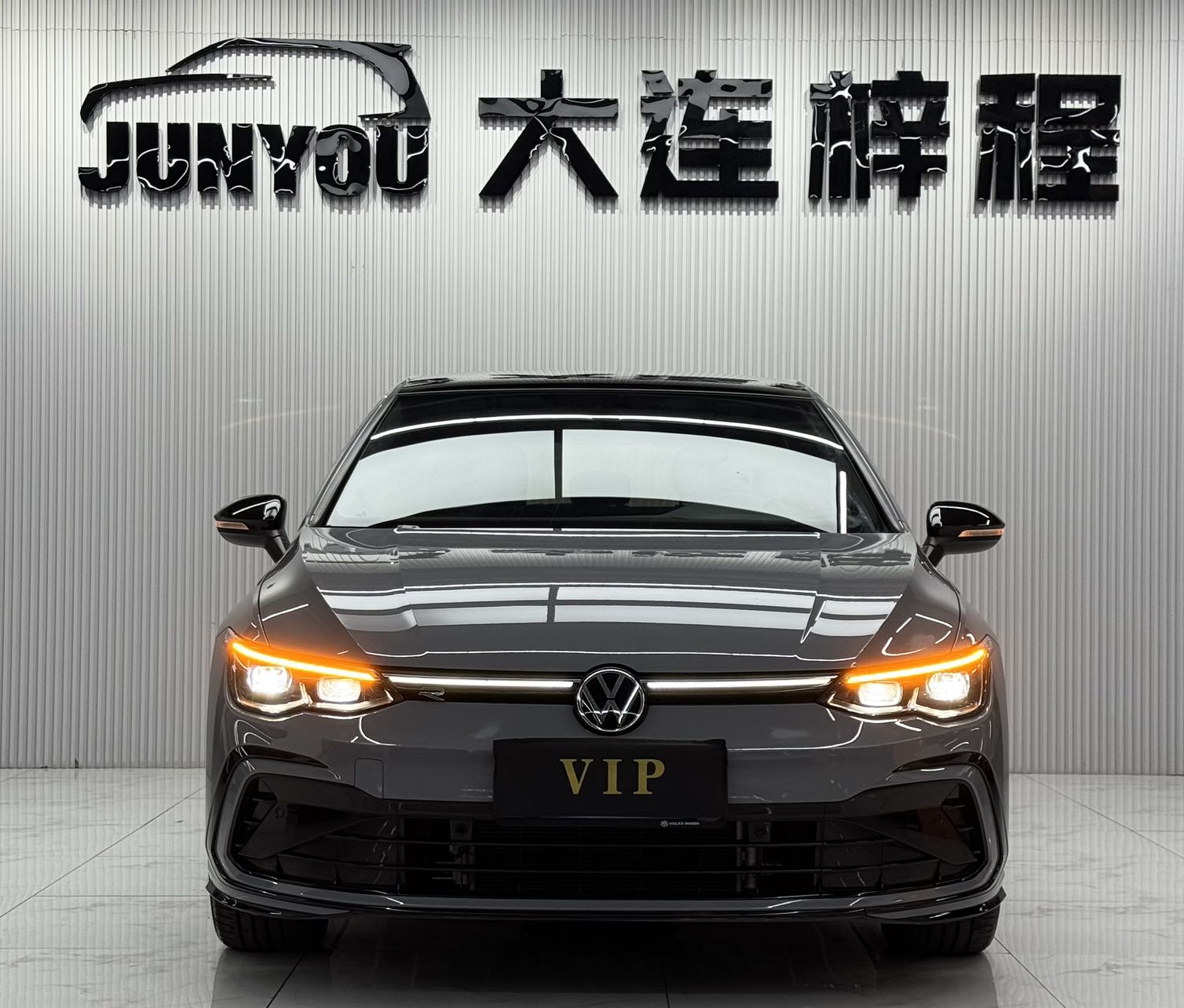 VOLKSWAGEN GOLF 2023 280TSI DSG R-LINE LITE — фото 2