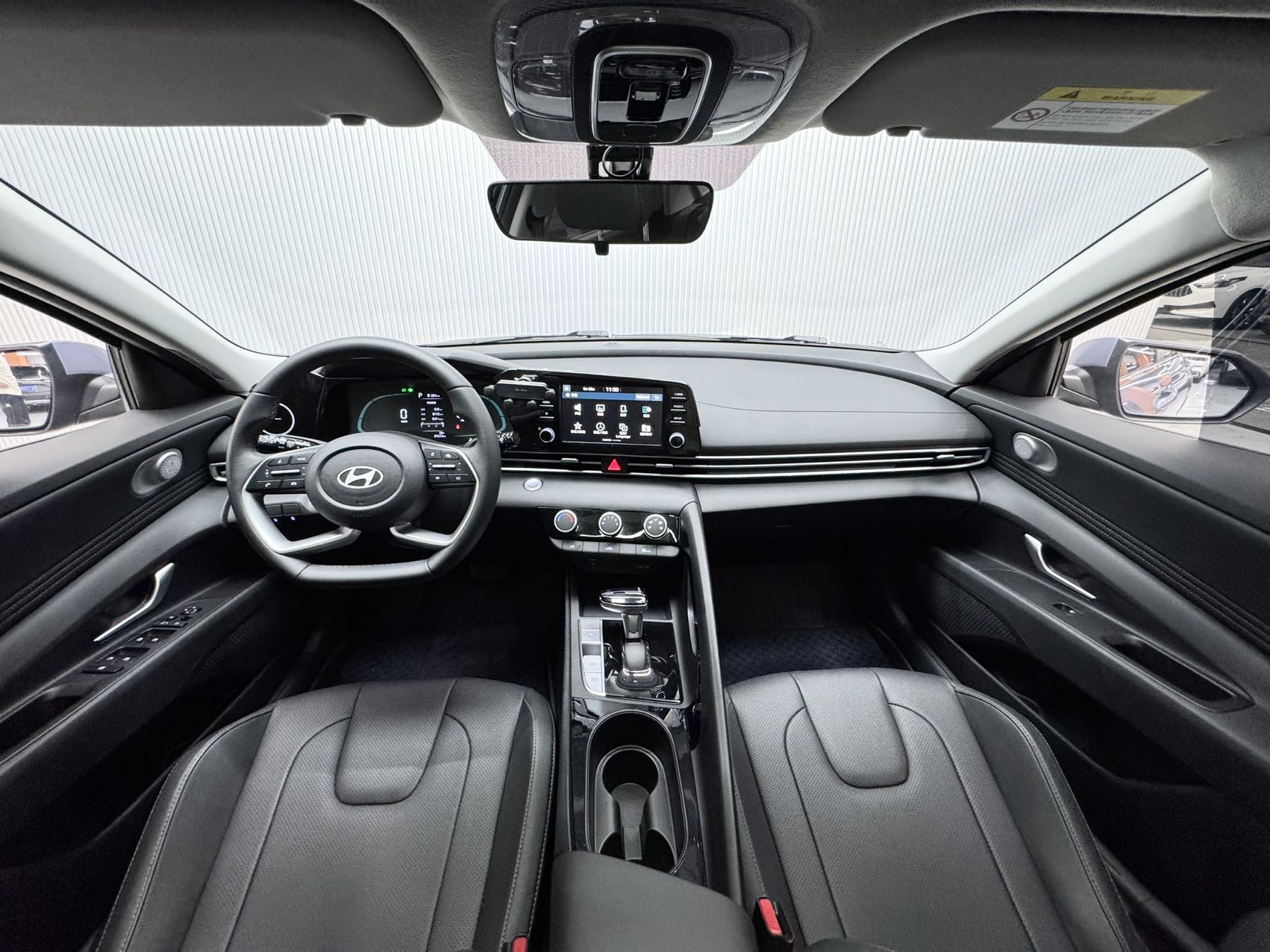 HYUNDAI ELANTRA 2023 1.5L CVT GLX ELITE EDITION — фото 13